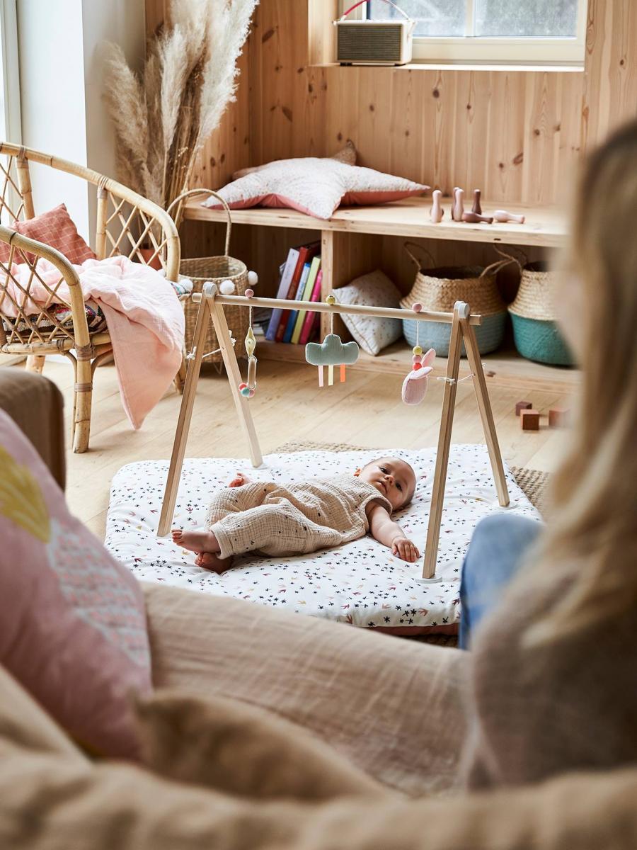 LIT AU SOL POUR BÉBÉ : COMMENT ORGANISER LA CHAMBRE